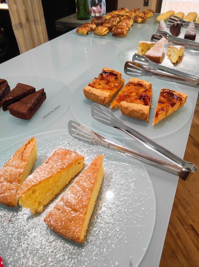 Hotel Bacco Rooms And Breakfast Pietra Ligure Zewnętrze zdjęcie