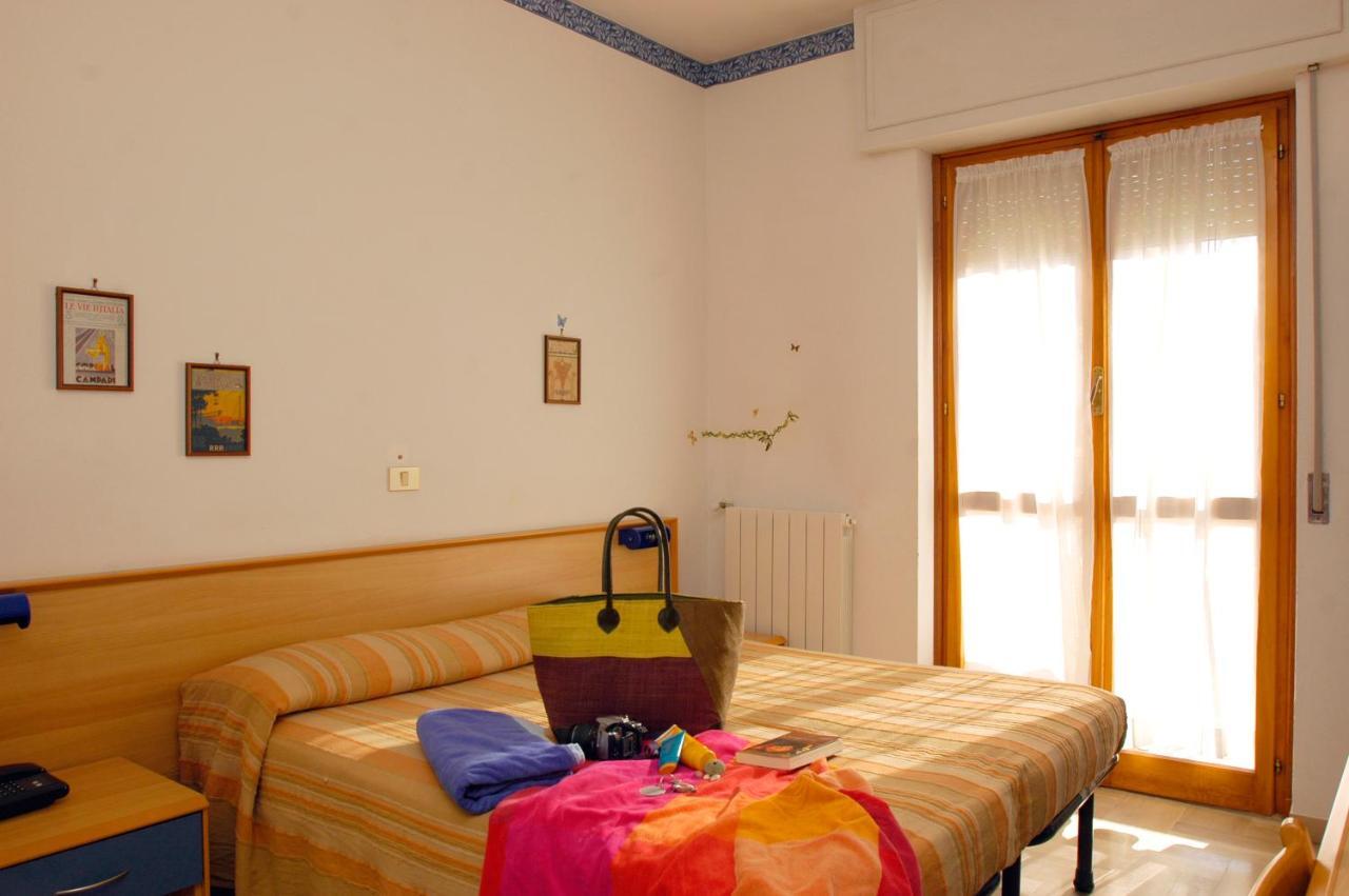Hotel Bacco Rooms And Breakfast Pietra Ligure Zewnętrze zdjęcie